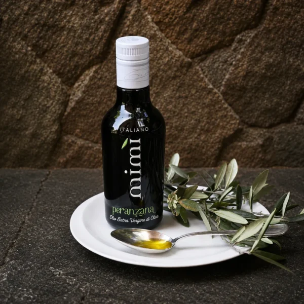 Immagine lifestyle olio extra vergine di oliva Mimi Peranzana
